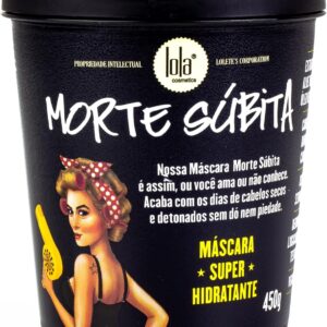 A Lola Cosmetics Morte Súbita - Máscara Super Hidratante é o tratamento intensivo que seus cabelos precisam para recuperar a saúde e o brilho. Com 450g de puro poder hidratante, essa máscara é ideal para fios ressecados, danificados ou sem vida. Sua fórmula rica em ativos nutritivos penetra profundamente nos cabelos, proporcionando hidratação intensa, reparação e maciez. Além disso, ajuda a selar as cutículas, garantindo fios mais alinhados, com brilho e toque sedoso. Perfeita para quem busca revitalizar os cabelos de forma eficaz e duradoura, a Morte Súbita é um verdadeiro SOS capilar, devolvendo vida e vitalidade aos seus fios.